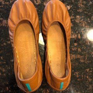 Chestnut Tieks